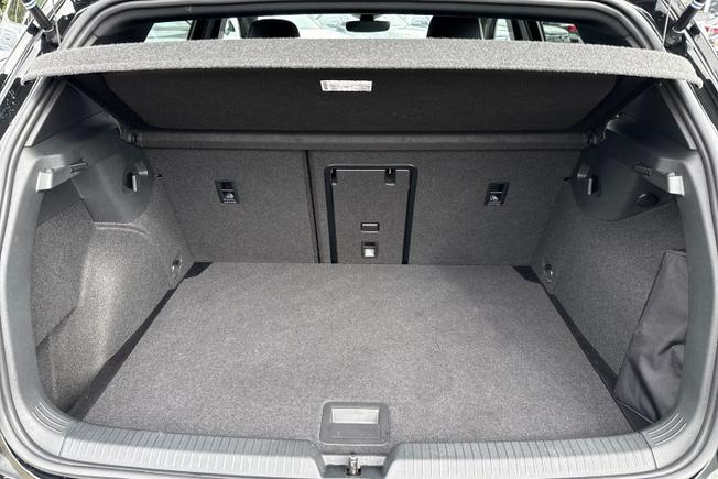 VOLKSWAGEN Golf Photo 12