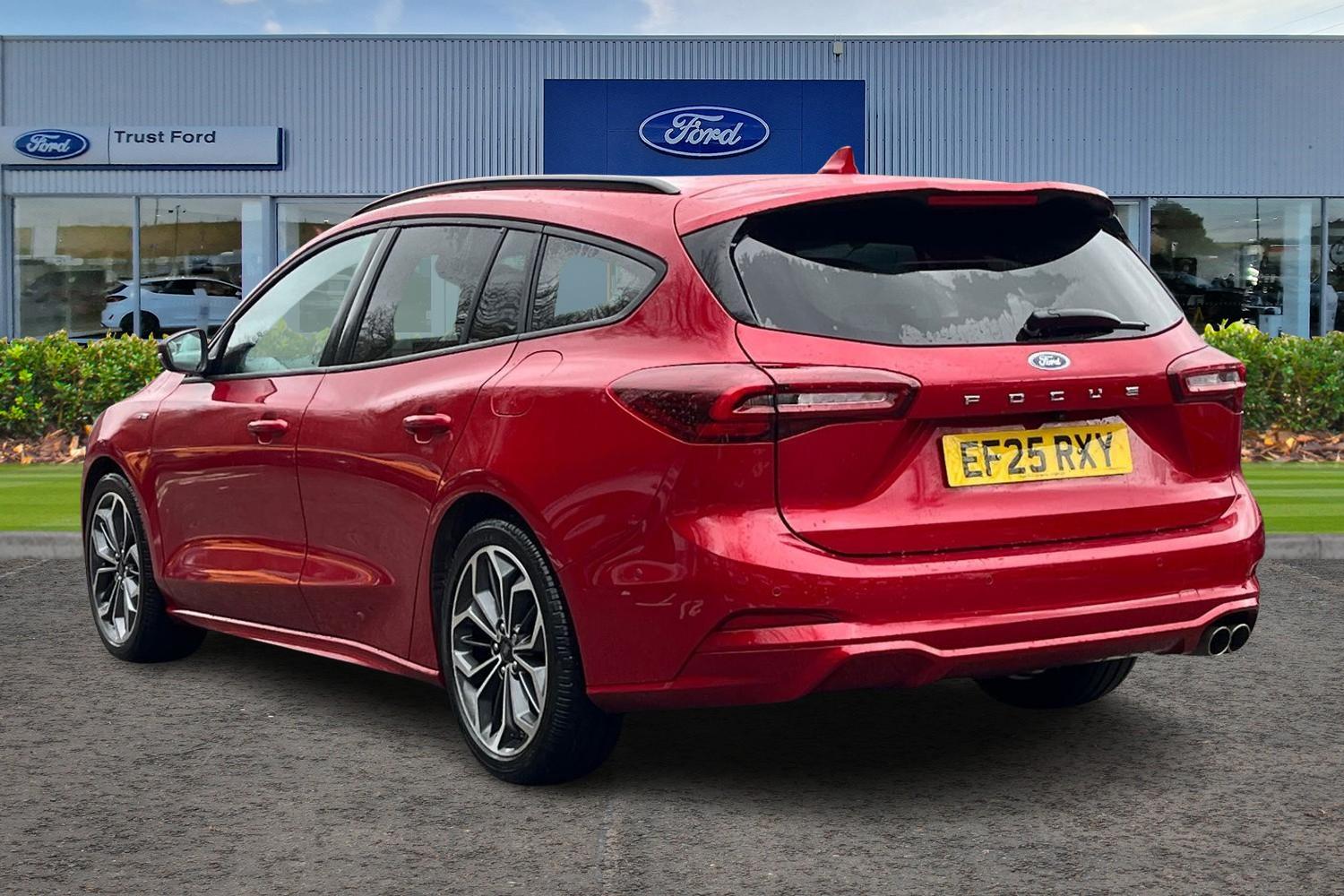 Ford Focus Photo 1