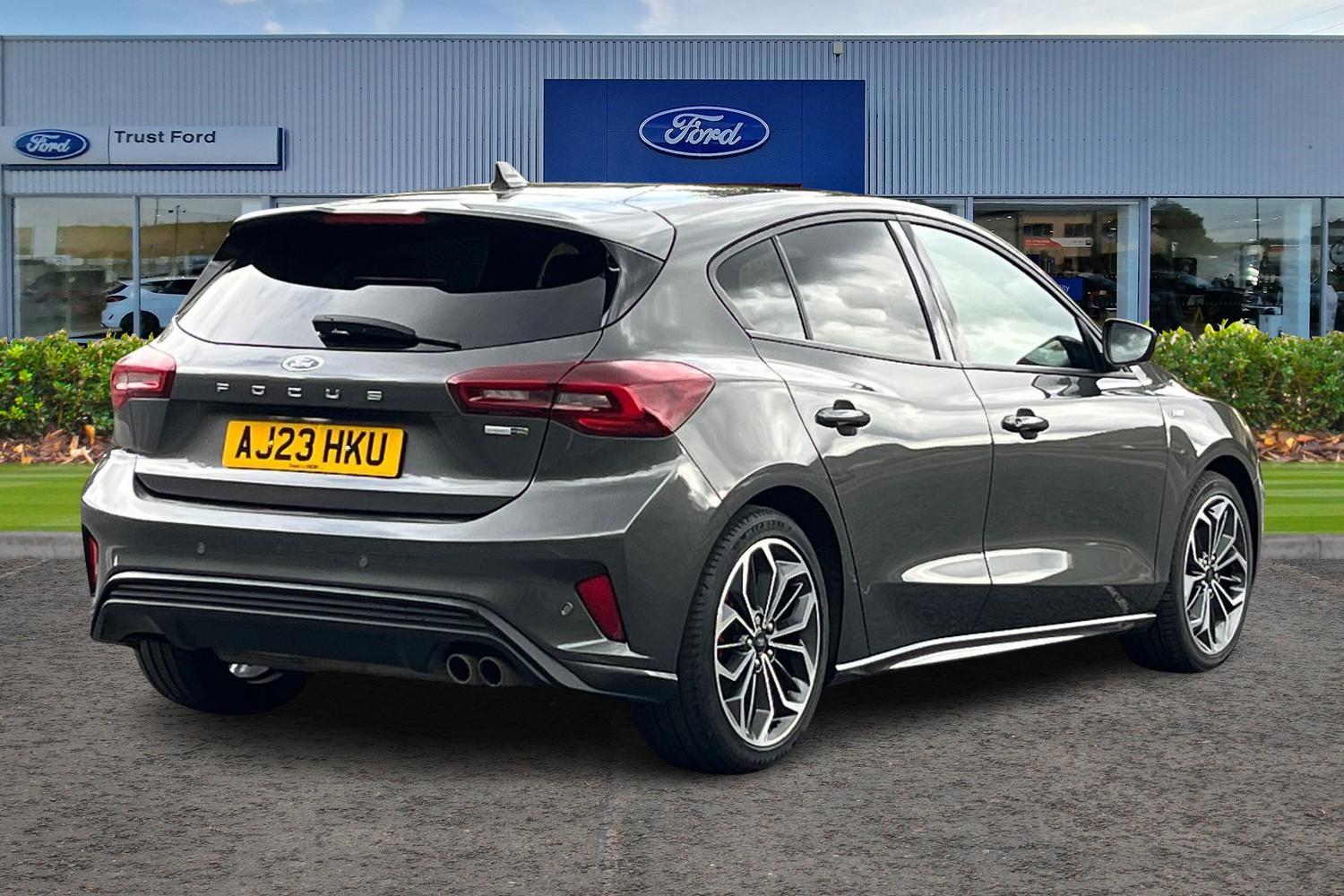 Ford Focus Photo 3