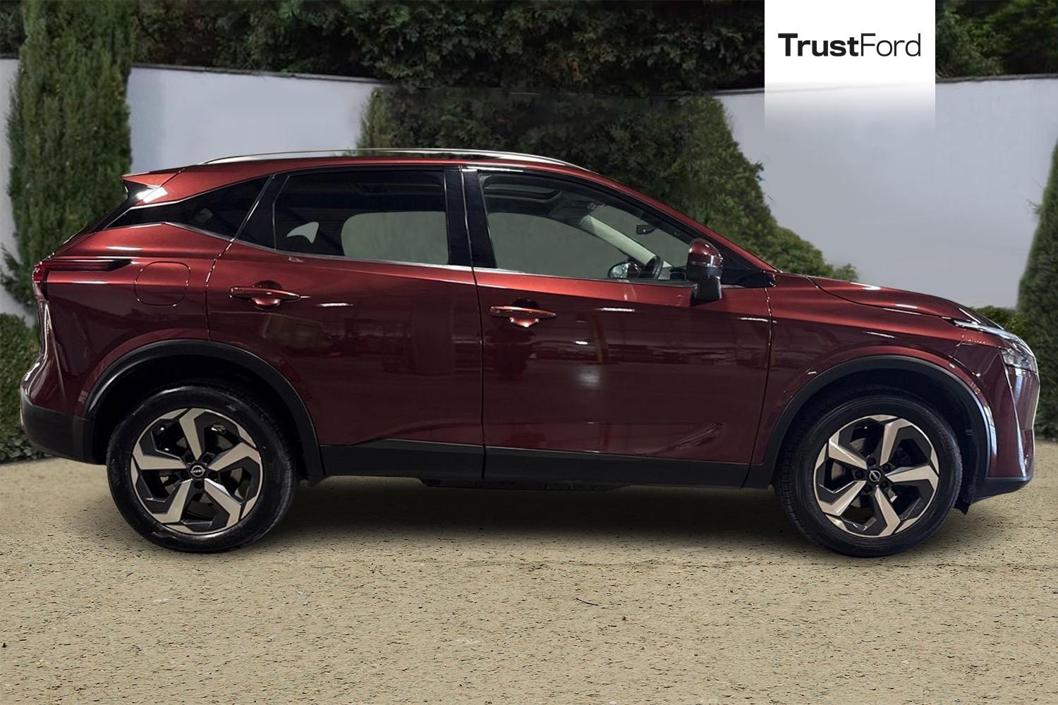 Nissan QASHQAI Photo 2