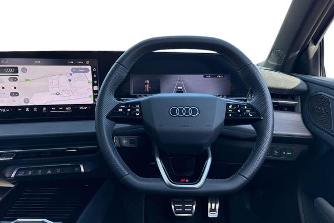AUDI Q3 Photo 11