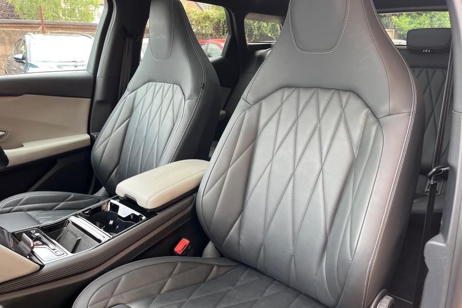 Ford Explorer Photo autoimg-847673c0c18bf8cf4bcc57c5582fe90c65b987b6.jpg