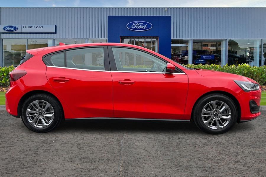 Ford Focus Photo autoimg-8479c5656247eec80282649db91285c3a3ef113b.jpg