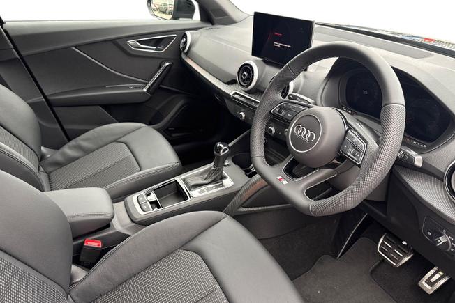 AUDI Q2 Photo 6