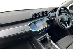 AUDI Q3 Photo 2