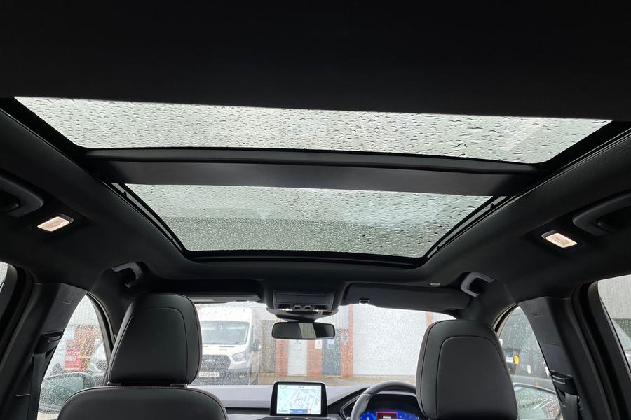 Ford Kuga Photo autoimg-847cf4ae0521fbc6bb9ad5591f6af5d50d5fc7b6.jpg