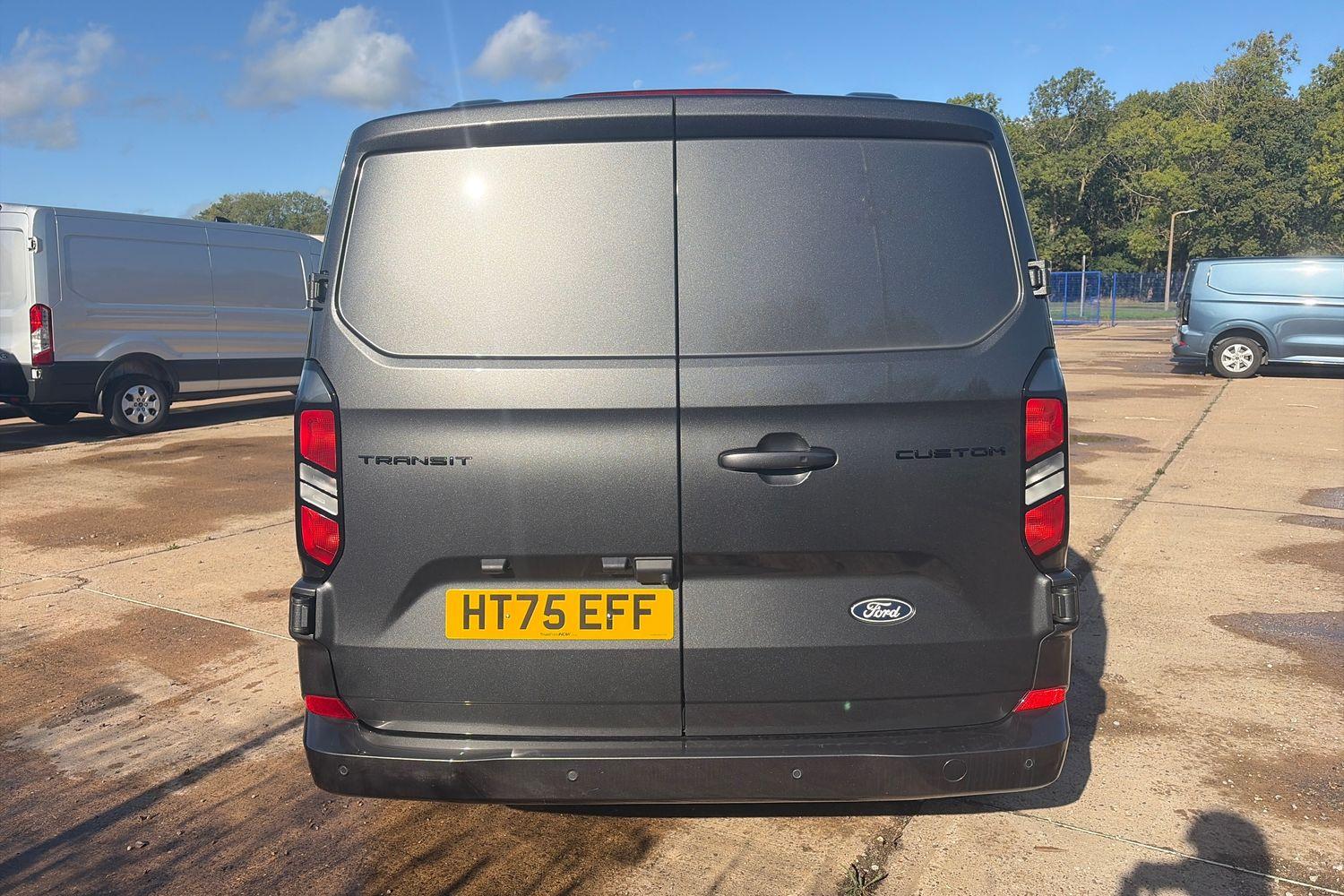Ford TRANSIT CUSTOM Photo 12