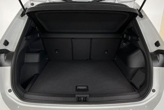 VOLKSWAGEN Tiguan Photo 12