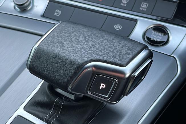 Audi A6 Saloon Photo 31