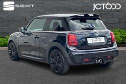 MINI Hatch Photo 3