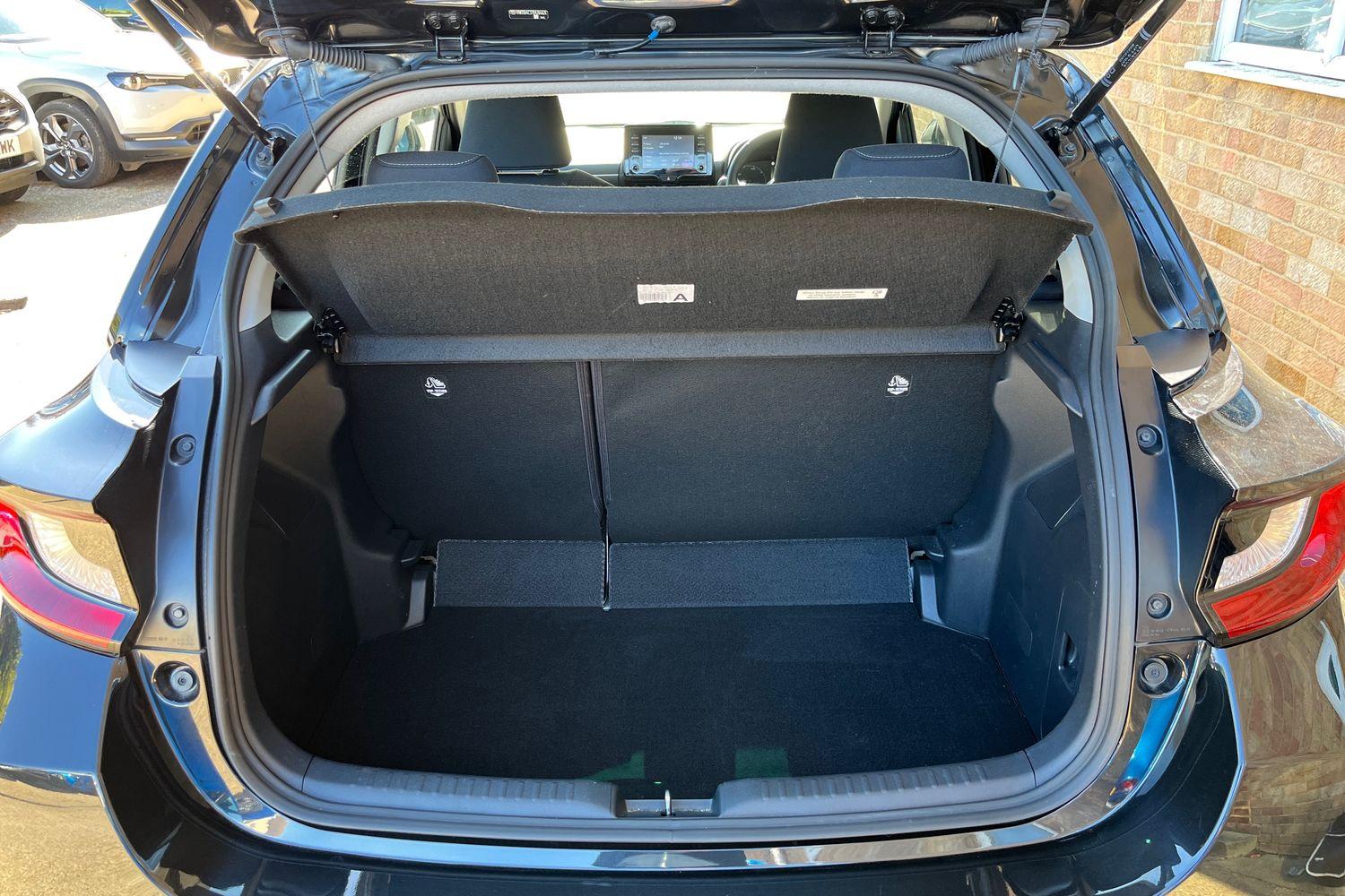 Toyota YARIS Photo 20