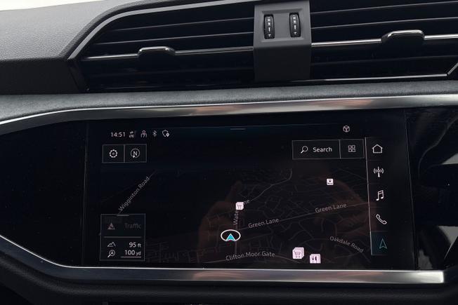 Audi Q3 Photo 14