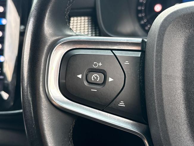VOLVO Xc40 Photo 16
