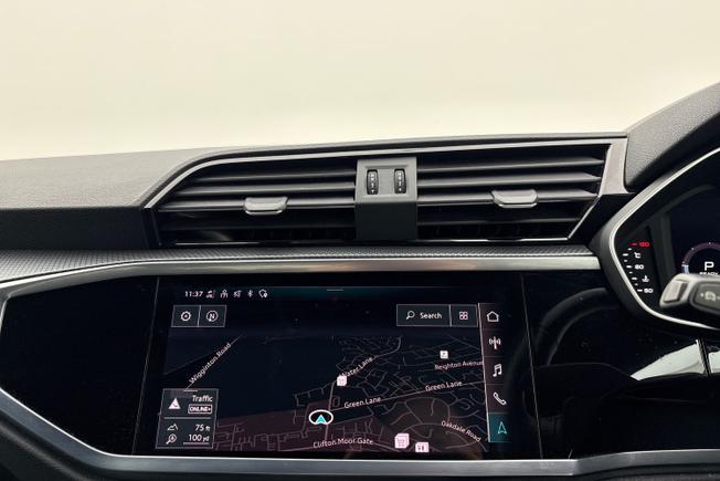 Audi Q3 Photo 14