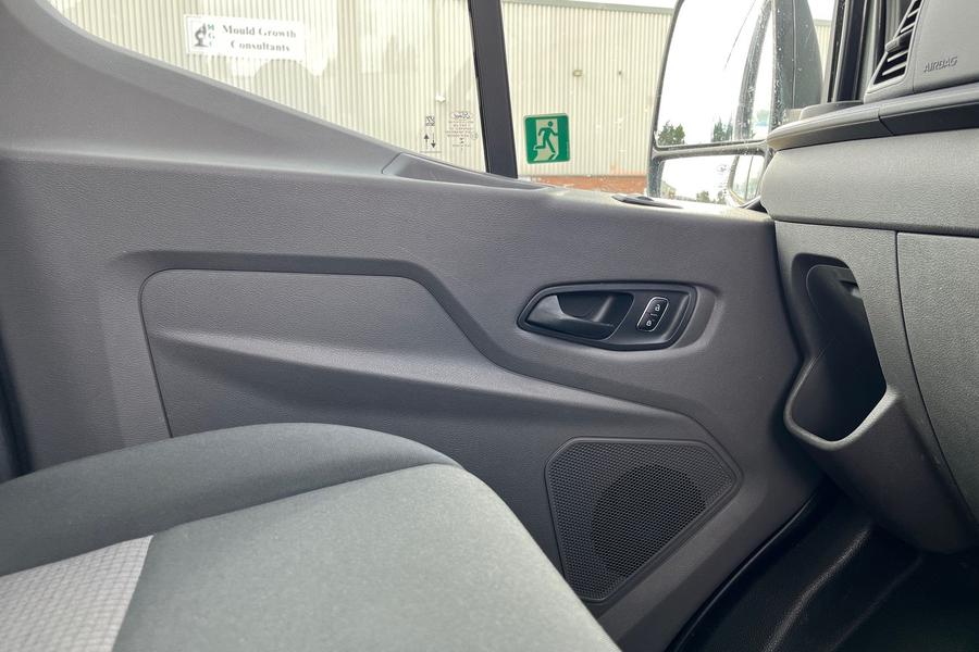 Ford TRANSIT Photo autoimg-8494b0a6ffd3f2838f12af1ee9efc2c718700585.jpg