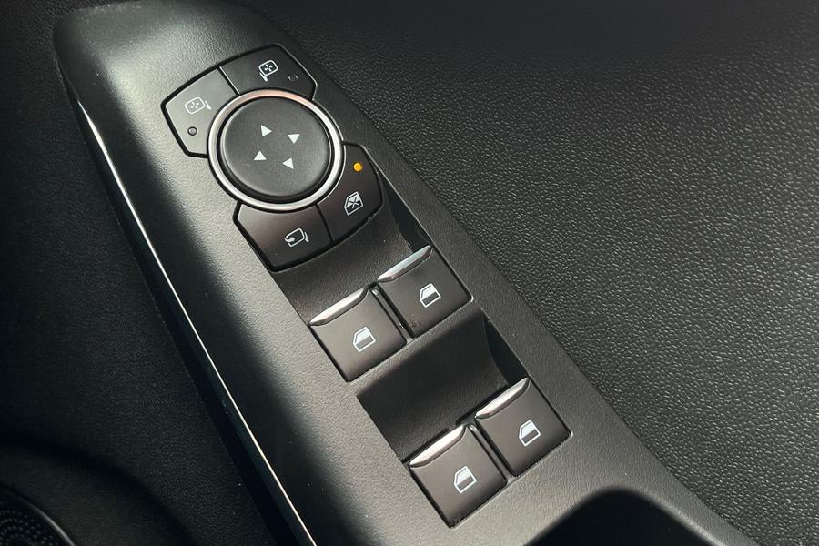 Ford FIESTA Photo autoimg-8497e46429dea1ea57bbdbff88120ec9167794c6.jpg