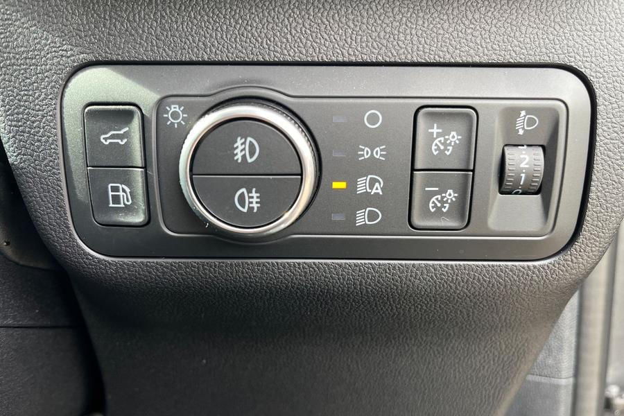 Ford KUGA Photo autoimg-849920971293eced0542e6aa4e1c586db0369b91.jpg