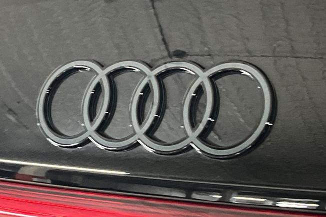 AUDI Q6 E-Tron Photo 35