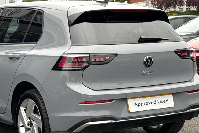 VOLKSWAGEN Golf Photo 49