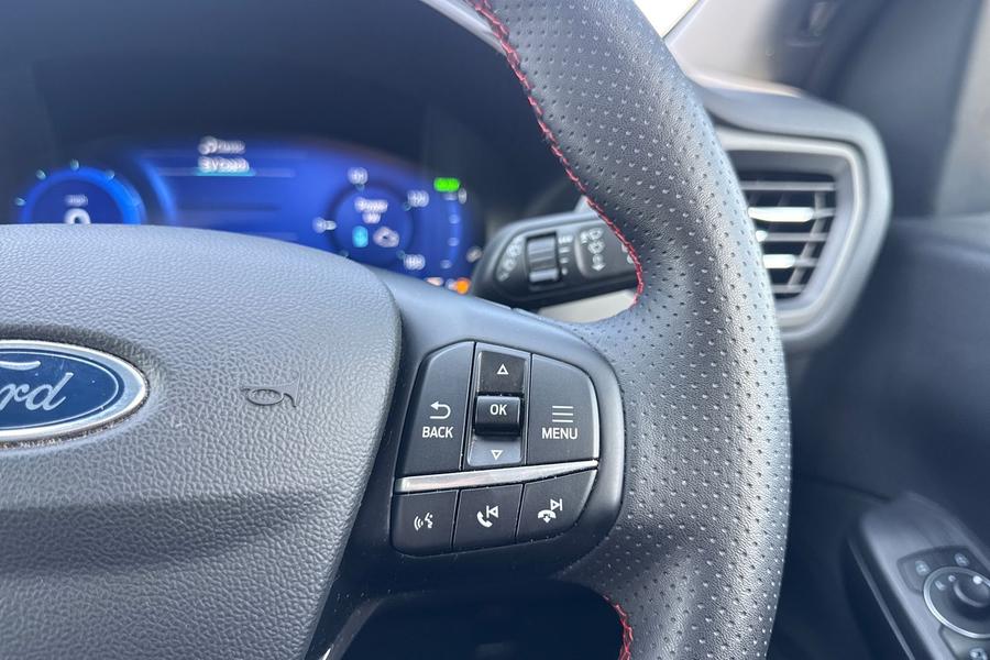 Ford KUGA Photo autoimg-84adf45ab2195218bee41b45b9df4a510af8349a.jpg