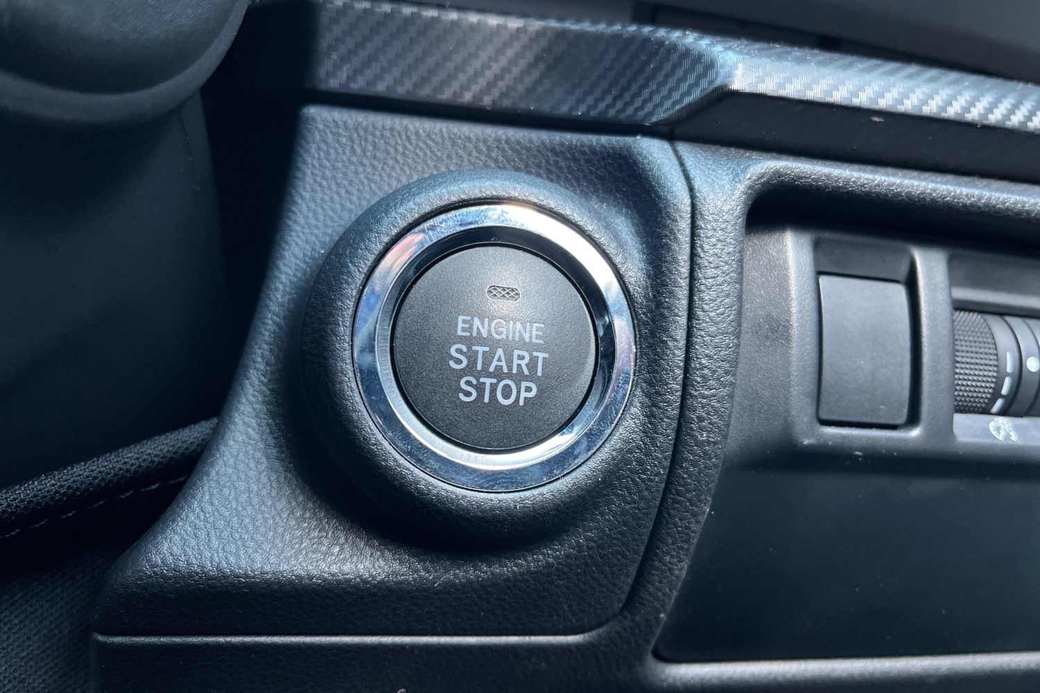 Subaru CROSSTREK Photo 30