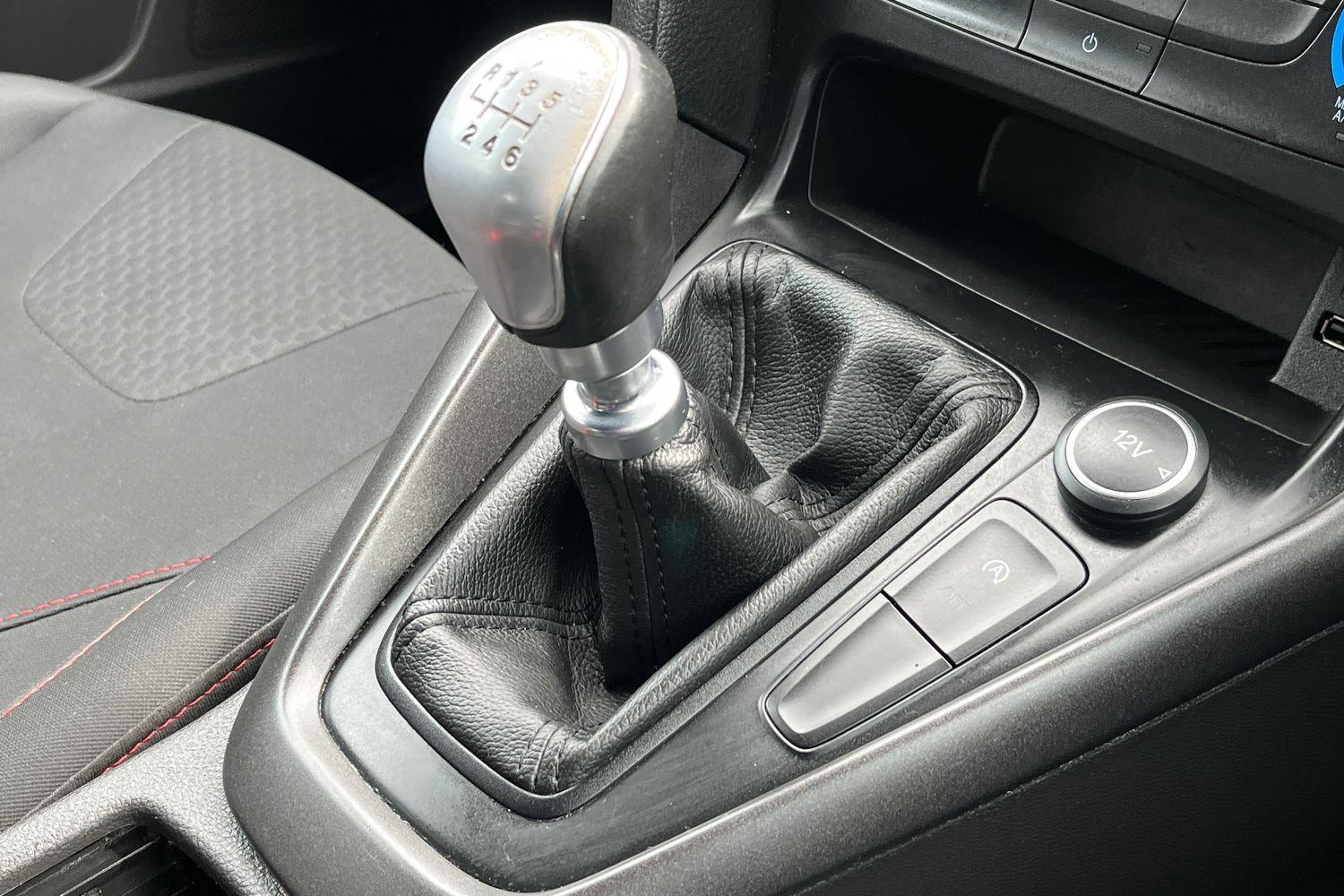 Ford FOCUS Photo 26