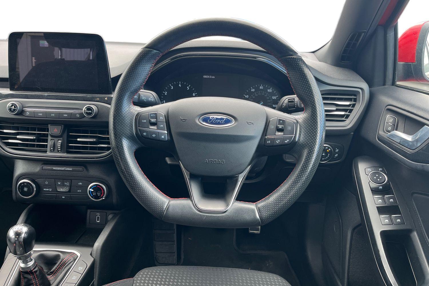 Ford FOCUS Photo 10