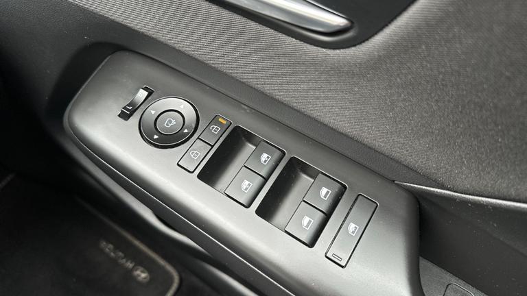 Used Hyundai KONA WJ24NSU 23