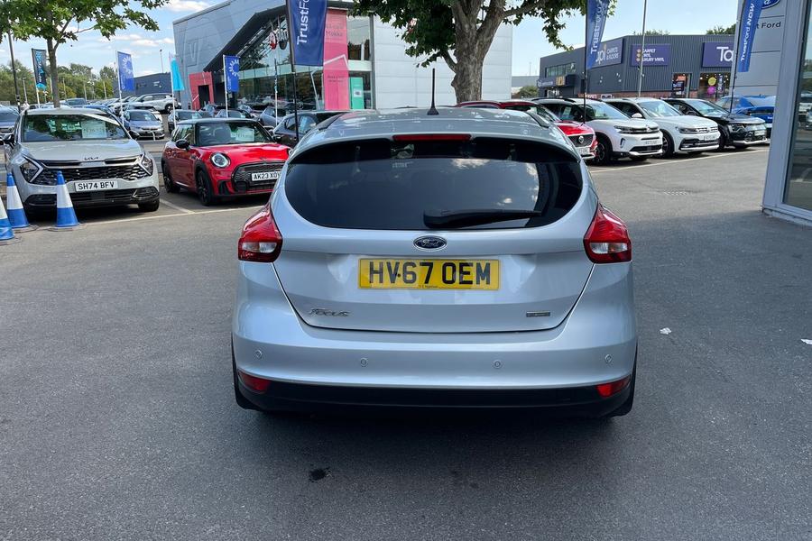 Ford FOCUS Photo autoimg-84bd9018ab85a8ba9326d0706c12493a94000ac3.jpg