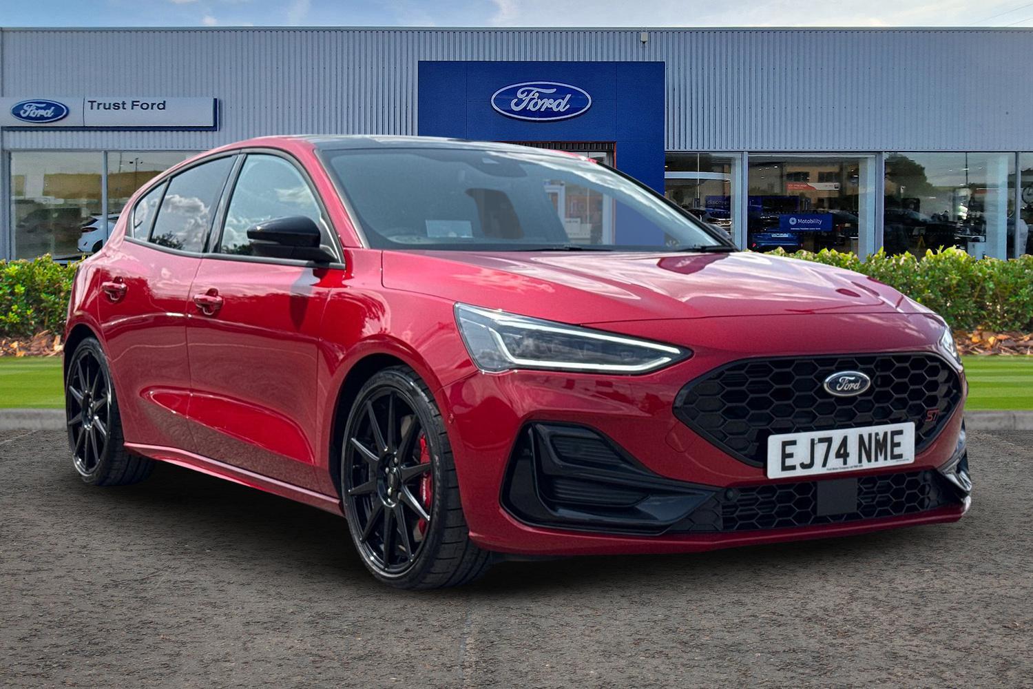 Ford FOCUS Photo 0