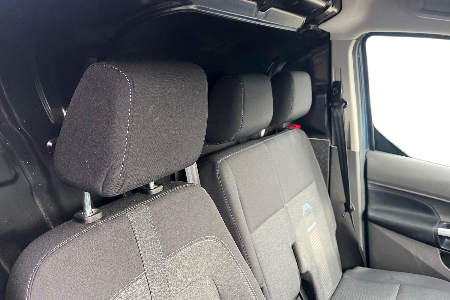 Ford TRANSIT CONNECT Photo 10