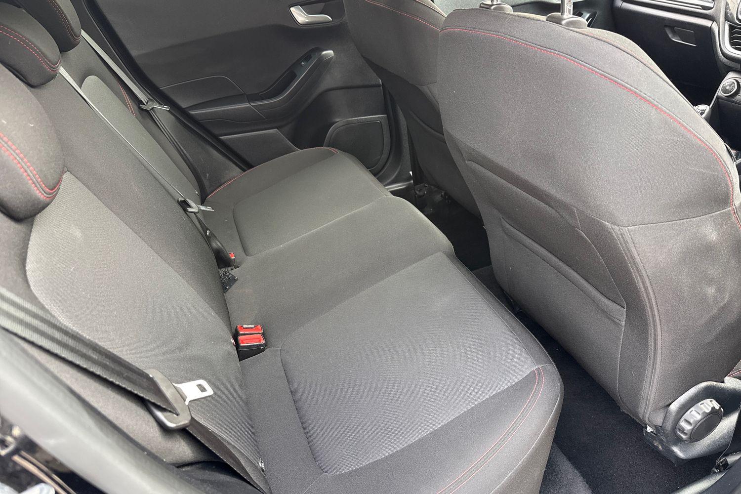 Ford Fiesta Photo 36