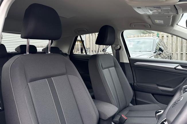 VOLKSWAGEN T-Roc Photo 27