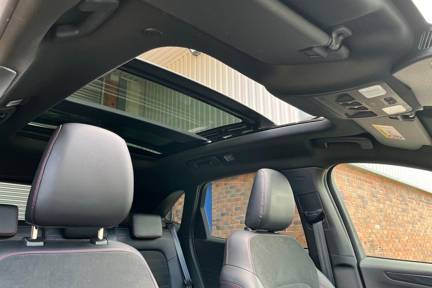 Ford KUGA Photo 39
