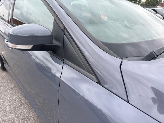 FORD Focus Photo 20