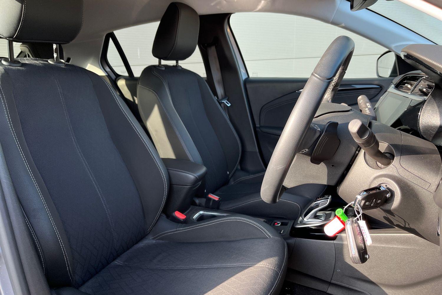 Vauxhall CORSA Photo 16