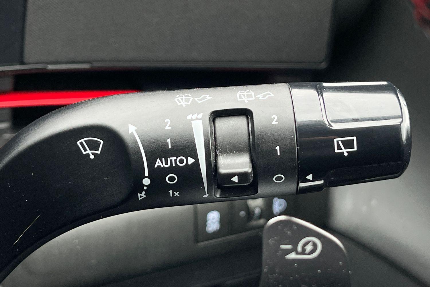 Hyundai Kona Photo 14