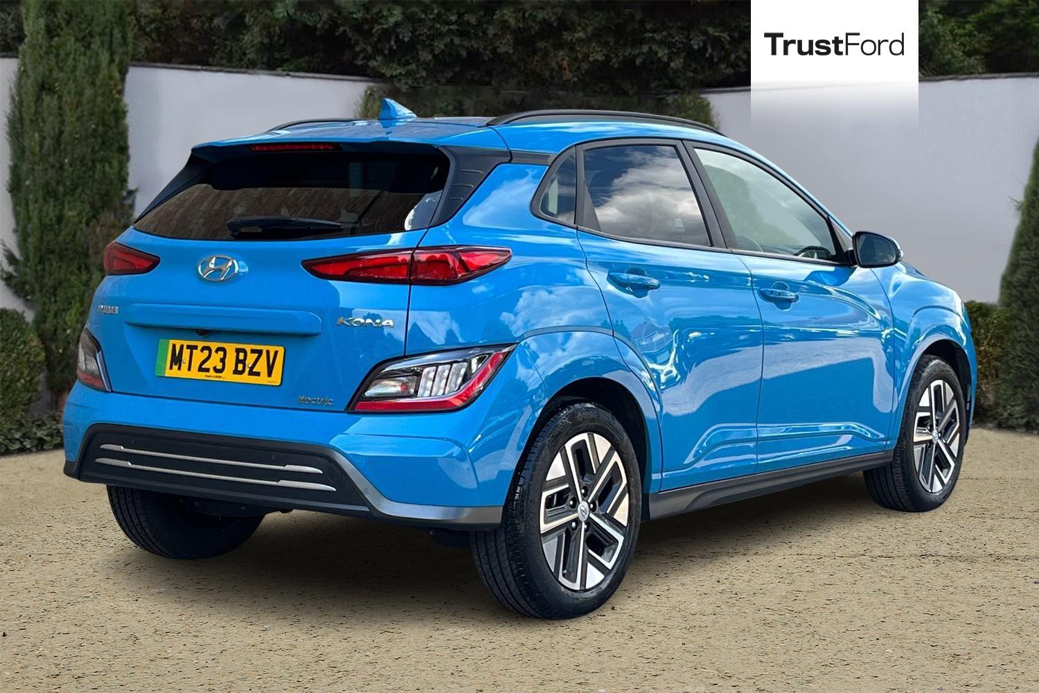 Hyundai KONA Photo 3