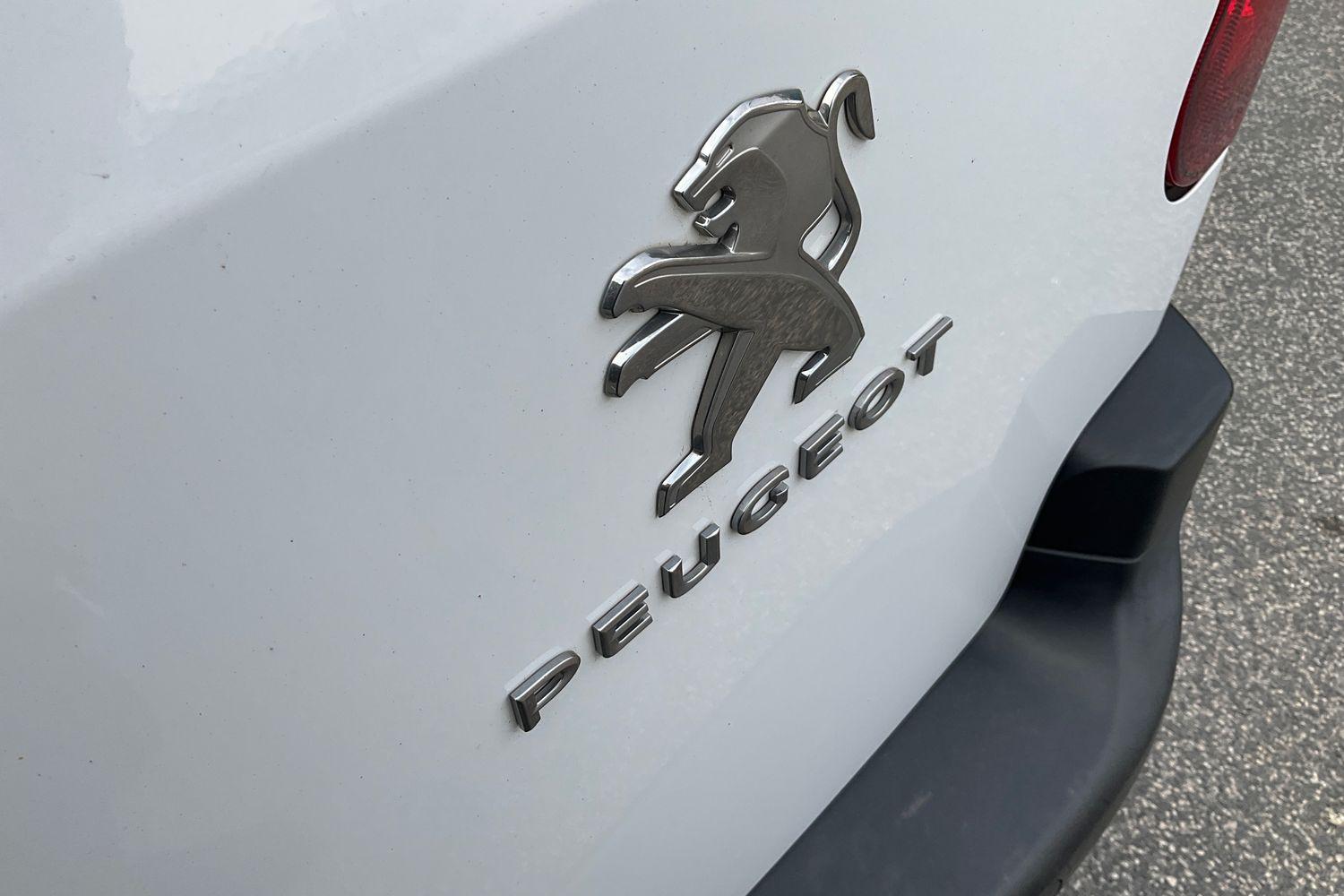 Peugeot PARTNER Photo 24