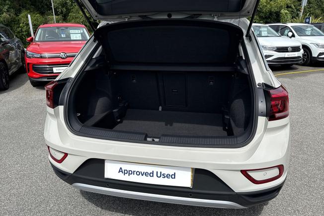 VOLKSWAGEN T-Roc Photo 45