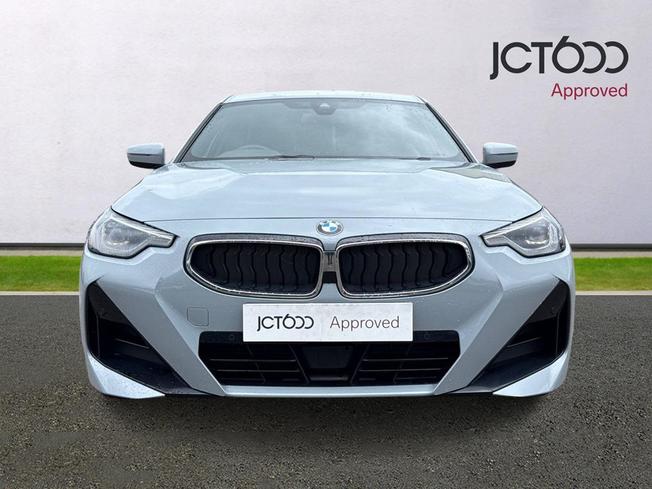 BMW 2 Series Photo 8
