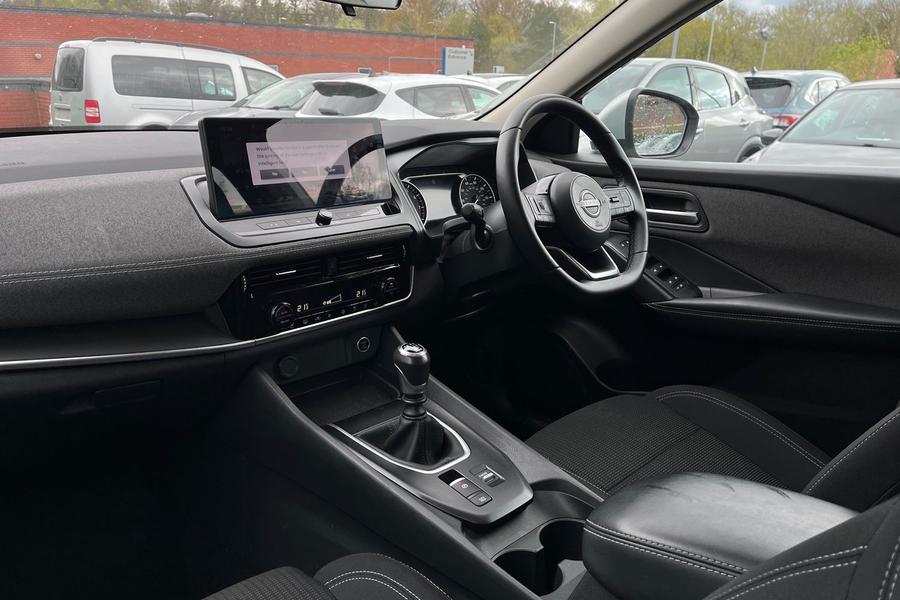 Nissan Qashqai Photo autoimg-84de7f3e472f2032a3784d5a0759d5c3c666b209.jpg