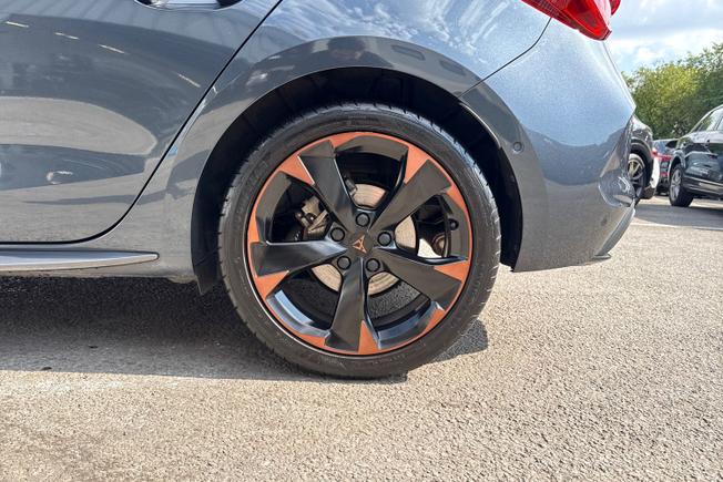 CUPRA Leon Photo 25