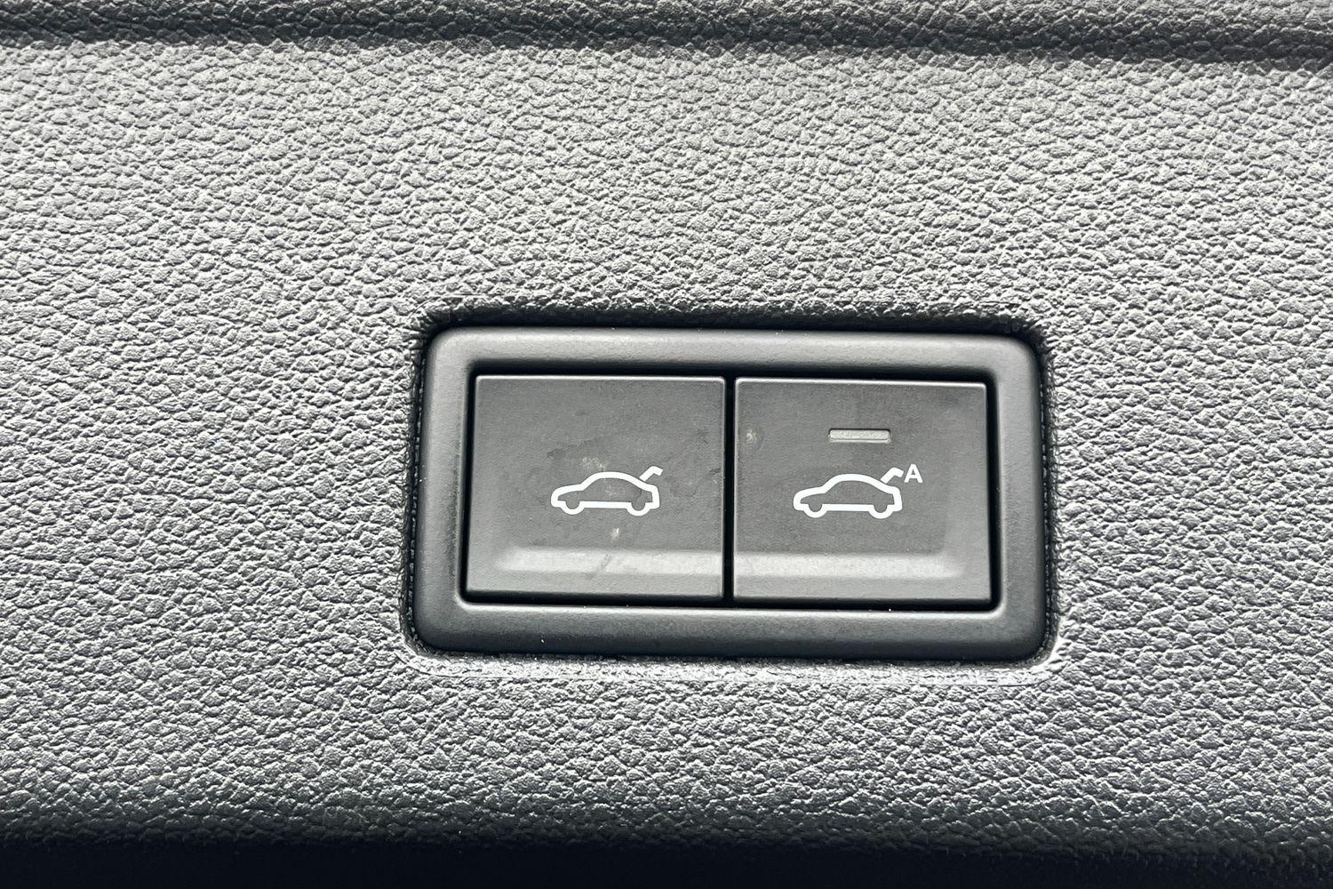 Volkswagen TOUAREG Photo 23