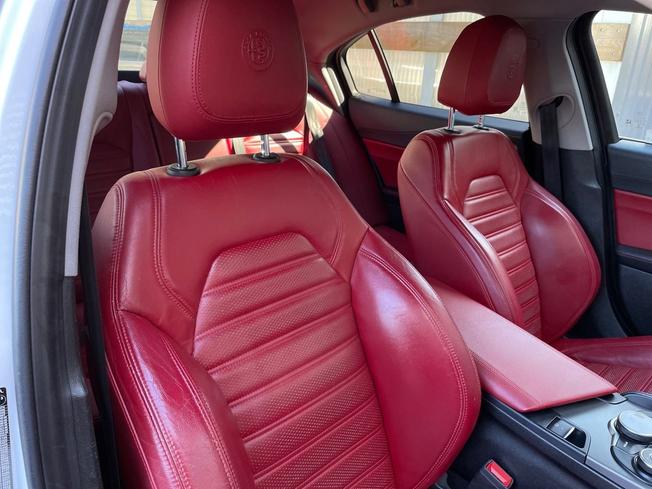 ALFA ROMEO Giulia Photo 27