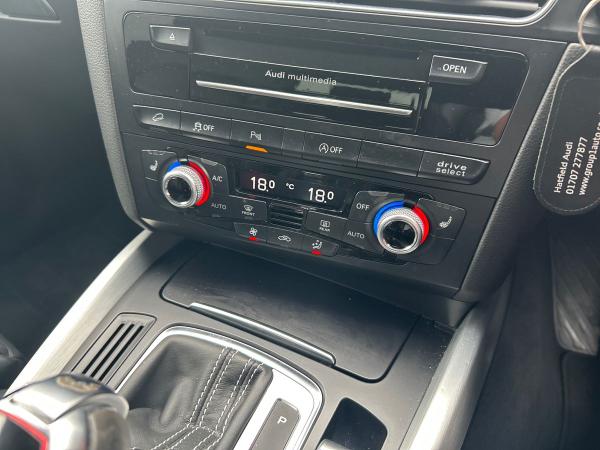 Audi SQ5 Photo autoimg-84e7c5b3dc77bfd74277f9f4b4ed4fd2b4b4f879.jpg