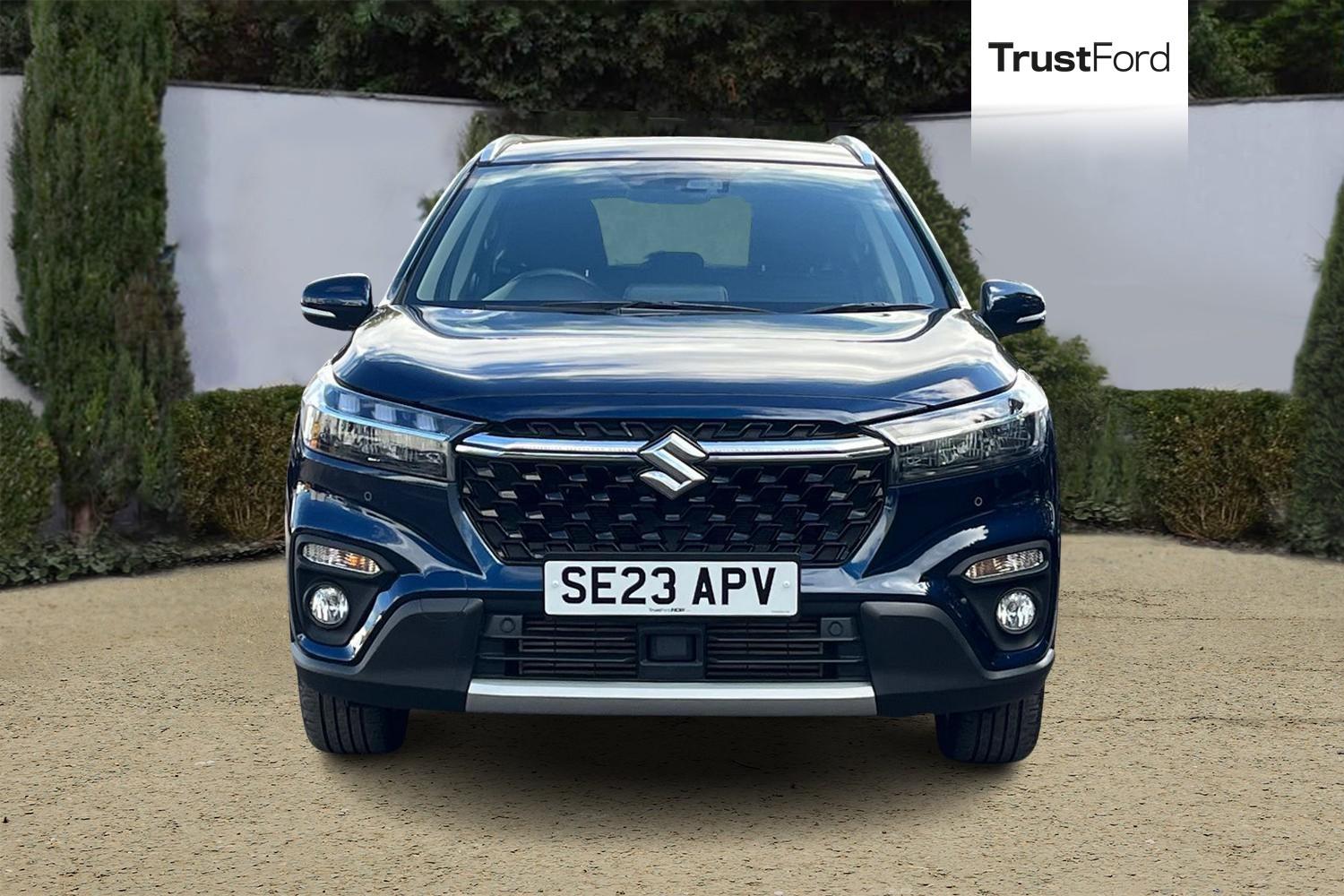 Suzuki S-CROSS Photo 5