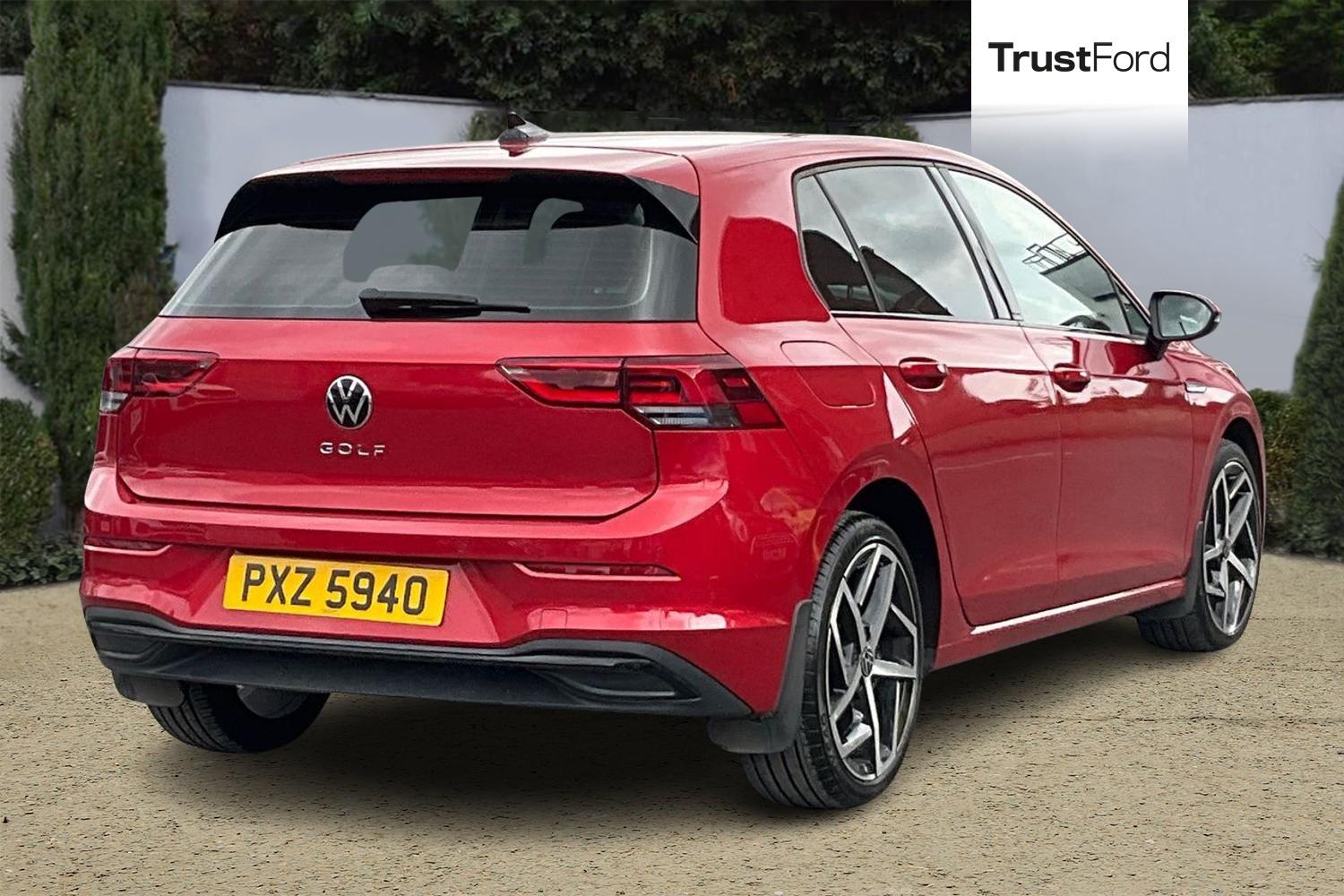Volkswagen GOLF Photo 3
