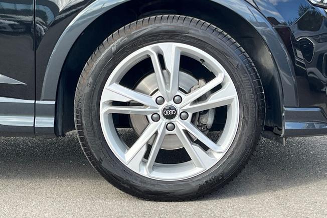 AUDI Q3 Photo 5