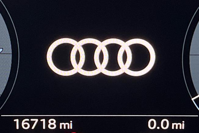 AUDI Q3 Photo 15